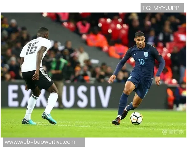 奇克重返英格兰国家队七年后获赠纪念帽子表达喜悦之情