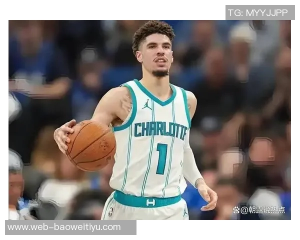 恩比德与鲍尔对决激烈76人半场微弱领先黄蜂三分球大战精彩纷呈