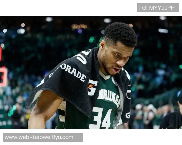 字母哥开季前四场创历史纪录140分50板25助攻成首人